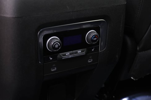 Used 2023 Chevrolet Suburban Z71 w/ Luxury Package image 21