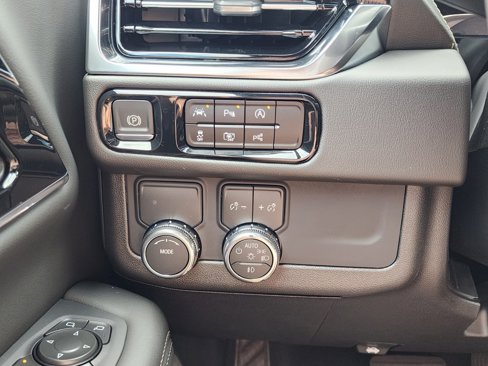 New 2026 GMC Yukon Elevation image 17