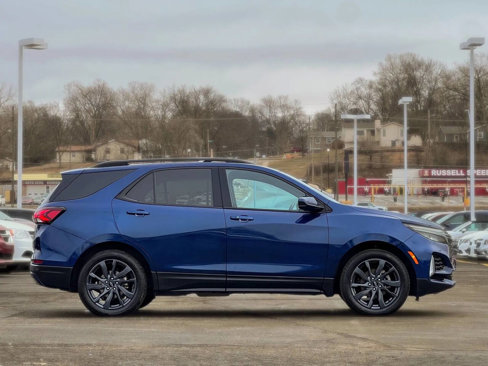 Used 2022 Chevrolet Equinox RS w/ LPO, Floor Liner Package image 8