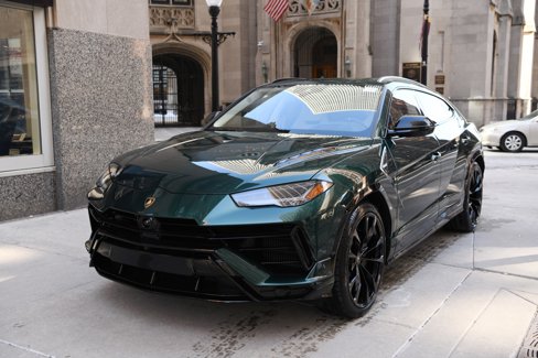 Used 2024 Lamborghini Urus S image 1