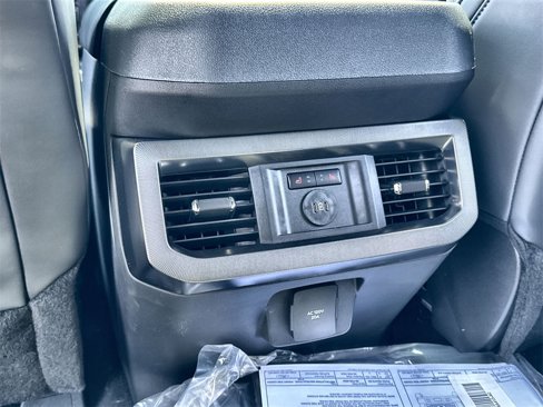 New 2025 Ford F250 Platinum image 29