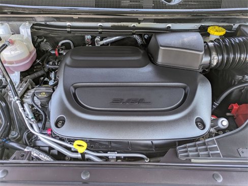 Used 2024 Chrysler Pacifica Touring-L image 32