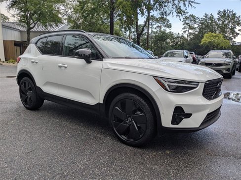 New 2026 Volvo XC40 B5 Ultra image 2