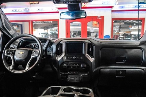 Used 2023 Chevrolet Silverado 2500 Custom w/ Custom Value Package image 15