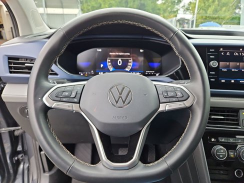 Used 2024 Volkswagen Taos SE image 10