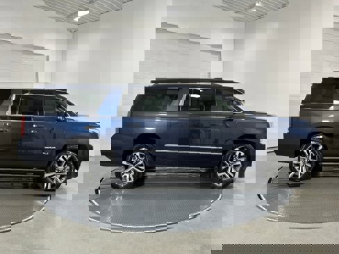 Used 2020 GMC Yukon XL Denali w/ Denali Premium Package image 41