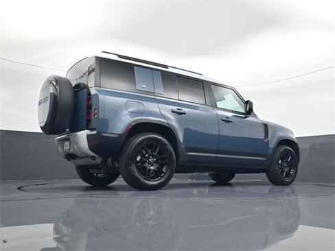Used 2024 Land Rover Defender 110 S image 25