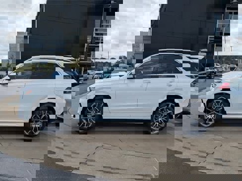 New 2026 Mercedes-Benz GLE 450e 4MATIC image 5