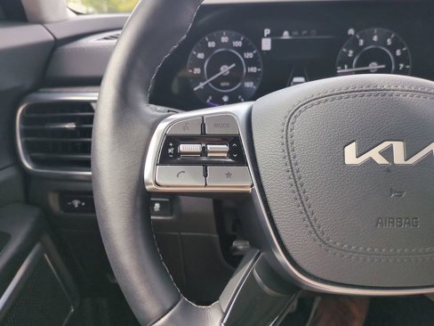 Used 2025 Kia Telluride SX Prestige image 26