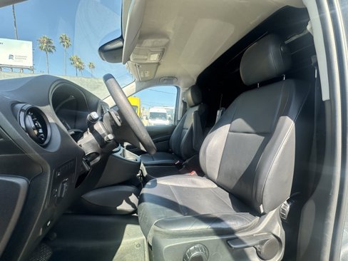 Used 2023 Mercedes-Benz Metris image 10