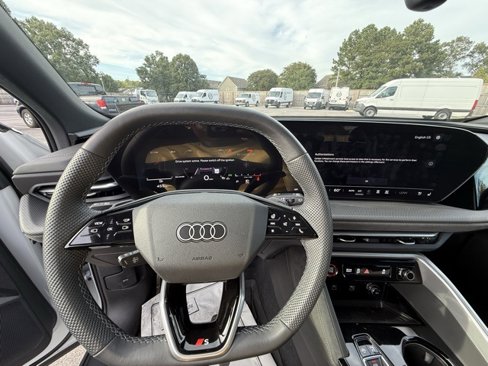 Used 2025 Audi SQ5 Premium Plus image 8