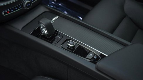 Certified 2025 Volvo XC60 B5 Core w/ Protection Package Premier image 23