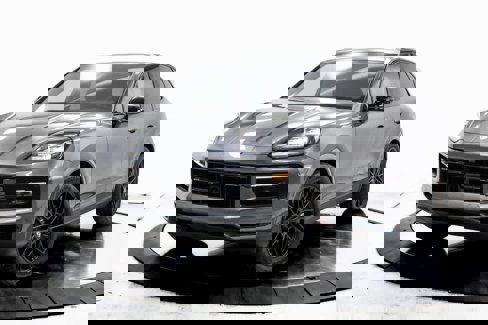Certified 2025 Porsche Cayenne S image 1