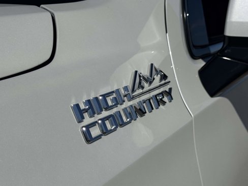 Used 2023 Chevrolet Tahoe High Country image 8