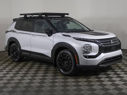 New 2025 Mitsubishi Outlander Trail Edition image 2