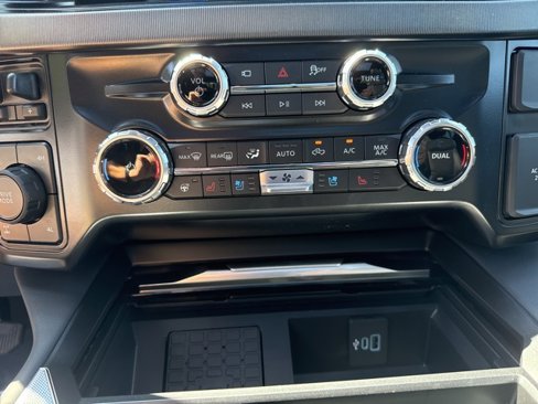 New 2026 Ford F250 Platinum image 18