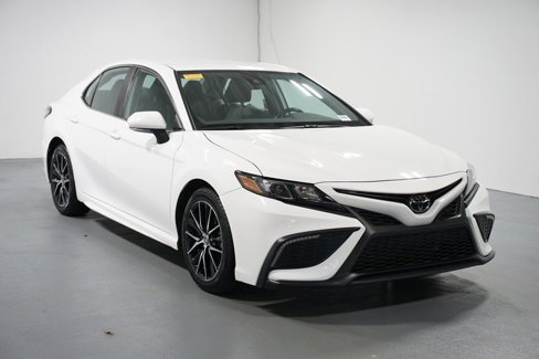 Certified 2024 Toyota Camry SE image 3