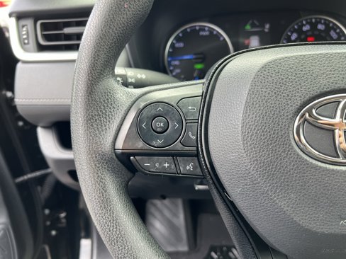 Used 2020 Toyota RAV4 LE w/ Carpet Mat Package image 14