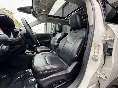 Used 2019 Jeep Compass Trailhawk w/ Leather Interior Group image 14