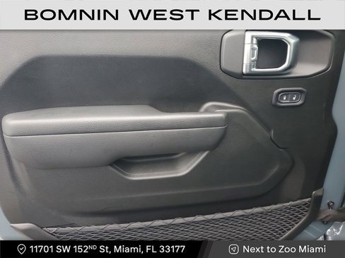 Used 2025 Jeep Gladiator Sport image 15
