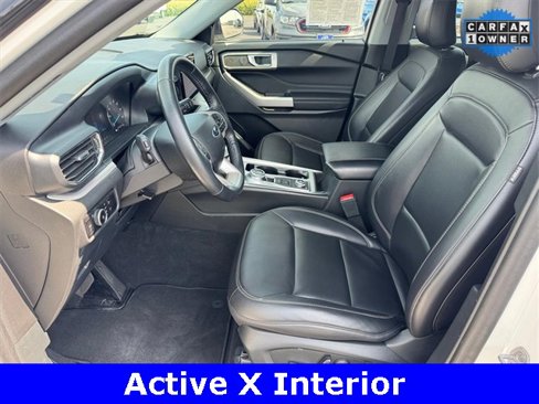 Used 2023 Ford Explorer XLT w/ Equipment Group 202A image 6