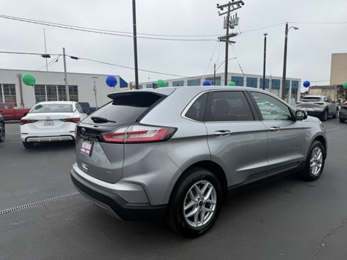 Used 2023 Ford Edge SEL image 5