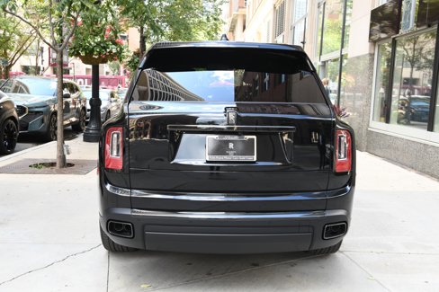 Used 2023 Rolls-Royce Cullinan Black Badge w/ Driver's Package image 6