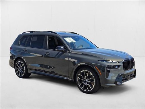 New 2026 BMW X7 M60i w/ Climate Comfort Package image 7