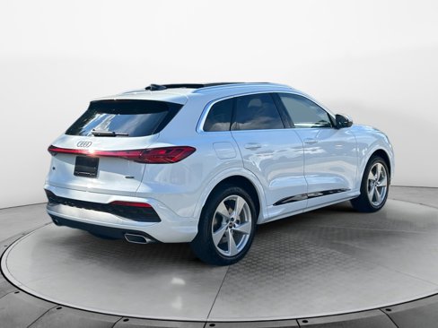 New 2025 Audi Q5 Prestige image 7