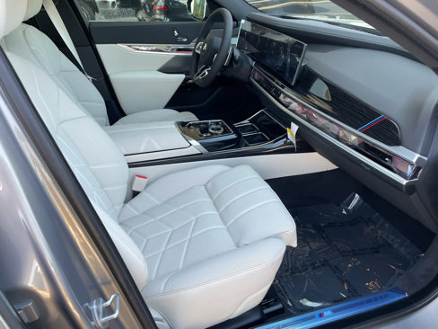 New 2025 BMW 740i w/ Executive Package image 10