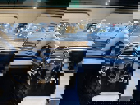 Used 2019 Tesla Model 3 Performance image 28