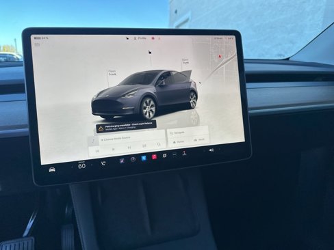Used 2024 Tesla Model Y Long Range image 12