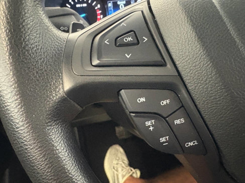 Used 2018 Ford Edge SE image 19