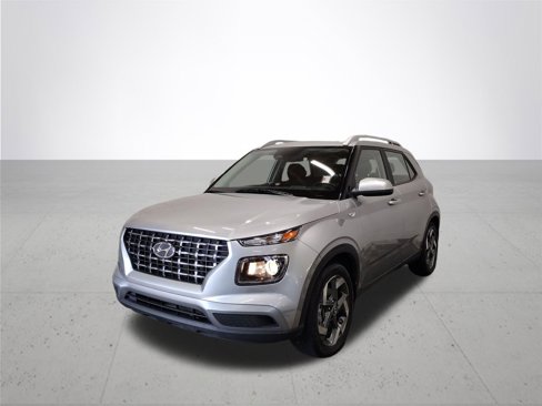 Used 2023 Hyundai Venue SEL image 2