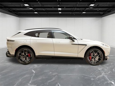New 2025 Aston Martin DBX 707 image 9