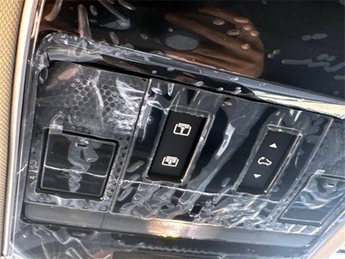 New 2025 Land Rover Range Rover SE image 24