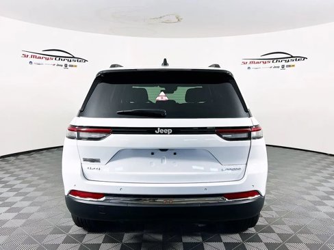 New 2025 Jeep Grand Cherokee Laredo X w/ Luxury Tech Group I image 7