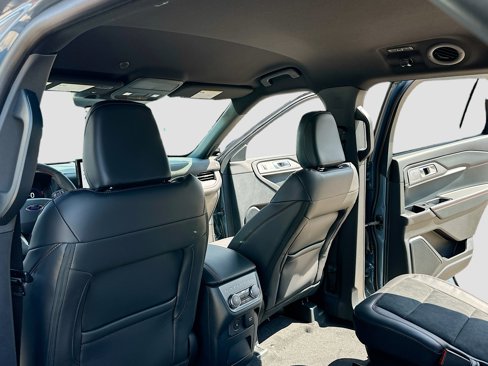 New 2025 Ford Explorer ST image 6