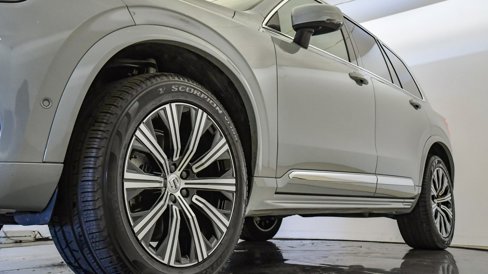 Certified 2025 Volvo XC90 B6 Plus image 10