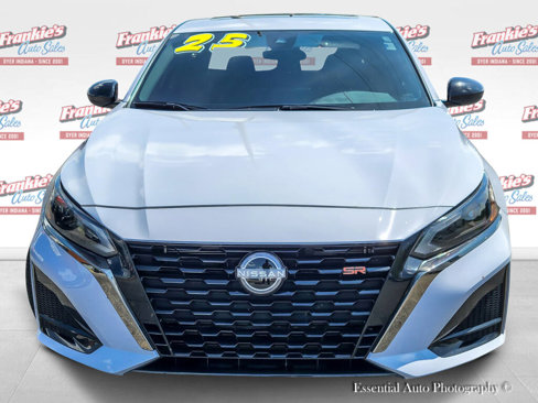 Used 2025 Nissan Altima 2.5 SR w/ SR Premium Package image 4