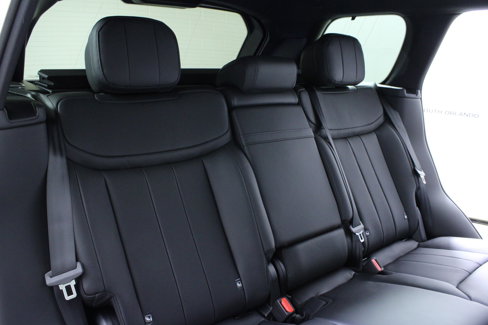 New 2025 Land Rover Range Rover SE image 12