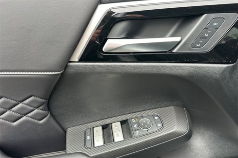New 2025 Mitsubishi Outlander SEL image 9