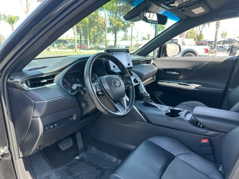 Used 2021 Toyota Venza XLE image 15