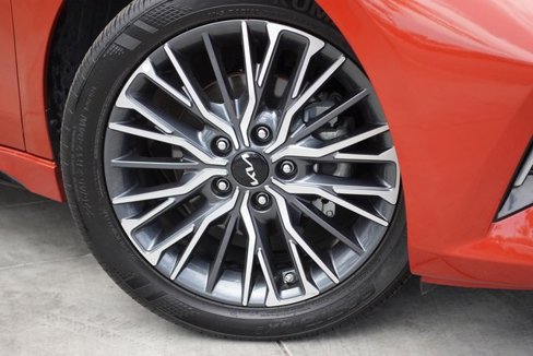 Used 2024 Kia Forte GT-Line w/ GT-Line Premium Package image 3