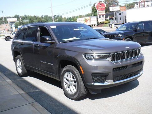 New 2025 Jeep Grand Cherokee L Laredo image 6