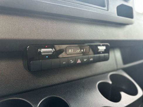 Used 2022 Mercedes-Benz Sprinter 2500 image 30