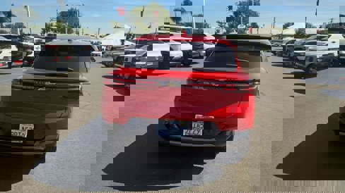 Used 2024 Chevrolet Equinox EV LT image 6