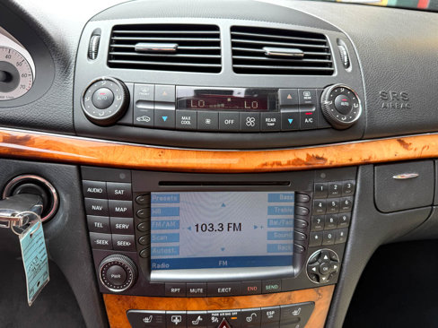 Used 2008 Mercedes-Benz E 550 4MATIC Sedan image 20