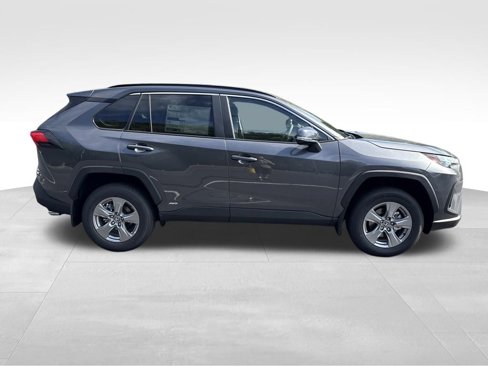 New 2025 Toyota RAV4 XLE image 6