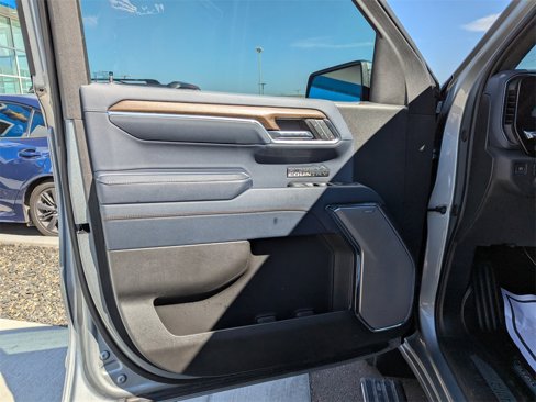Certified 2024 Chevrolet Silverado 1500 High Country w/ Technology Package image 11